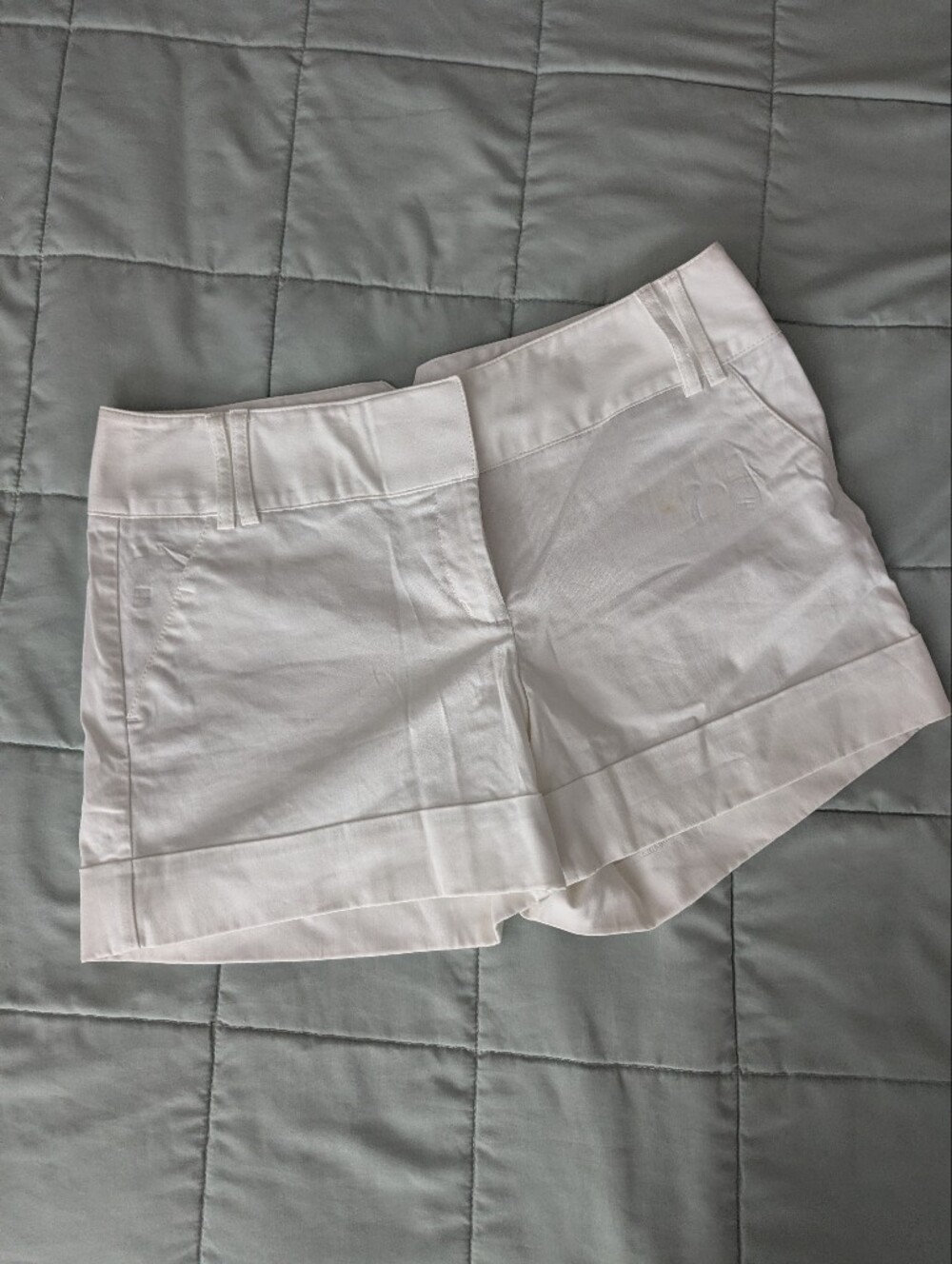 Express Cotton Shorts In White, size 8